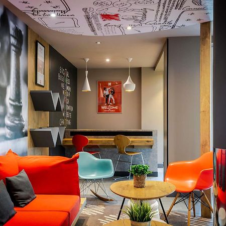 ホテル Ibis Bilbao バラカルド エクステリア 写真