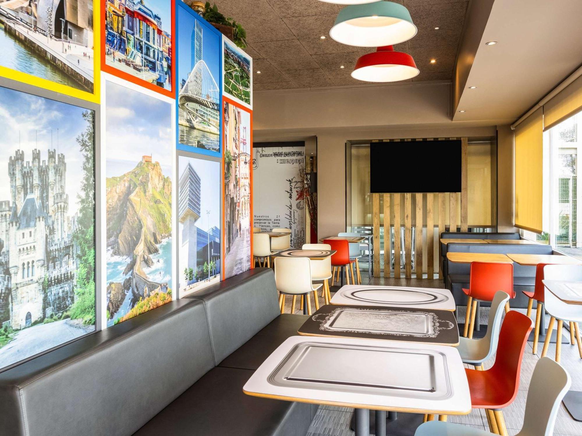 ホテル Ibis Bilbao バラカルド エクステリア 写真