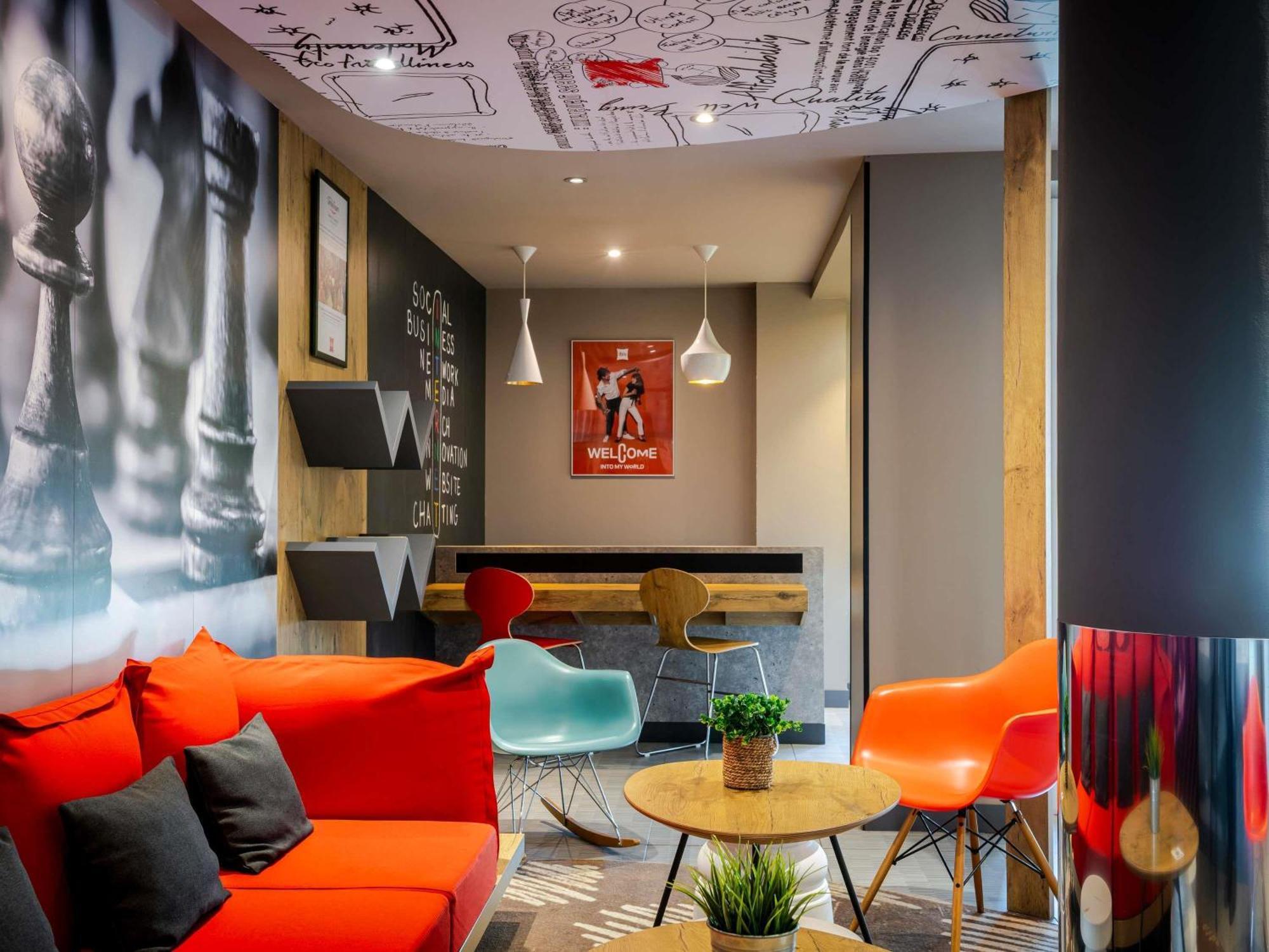 ホテル Ibis Bilbao バラカルド エクステリア 写真