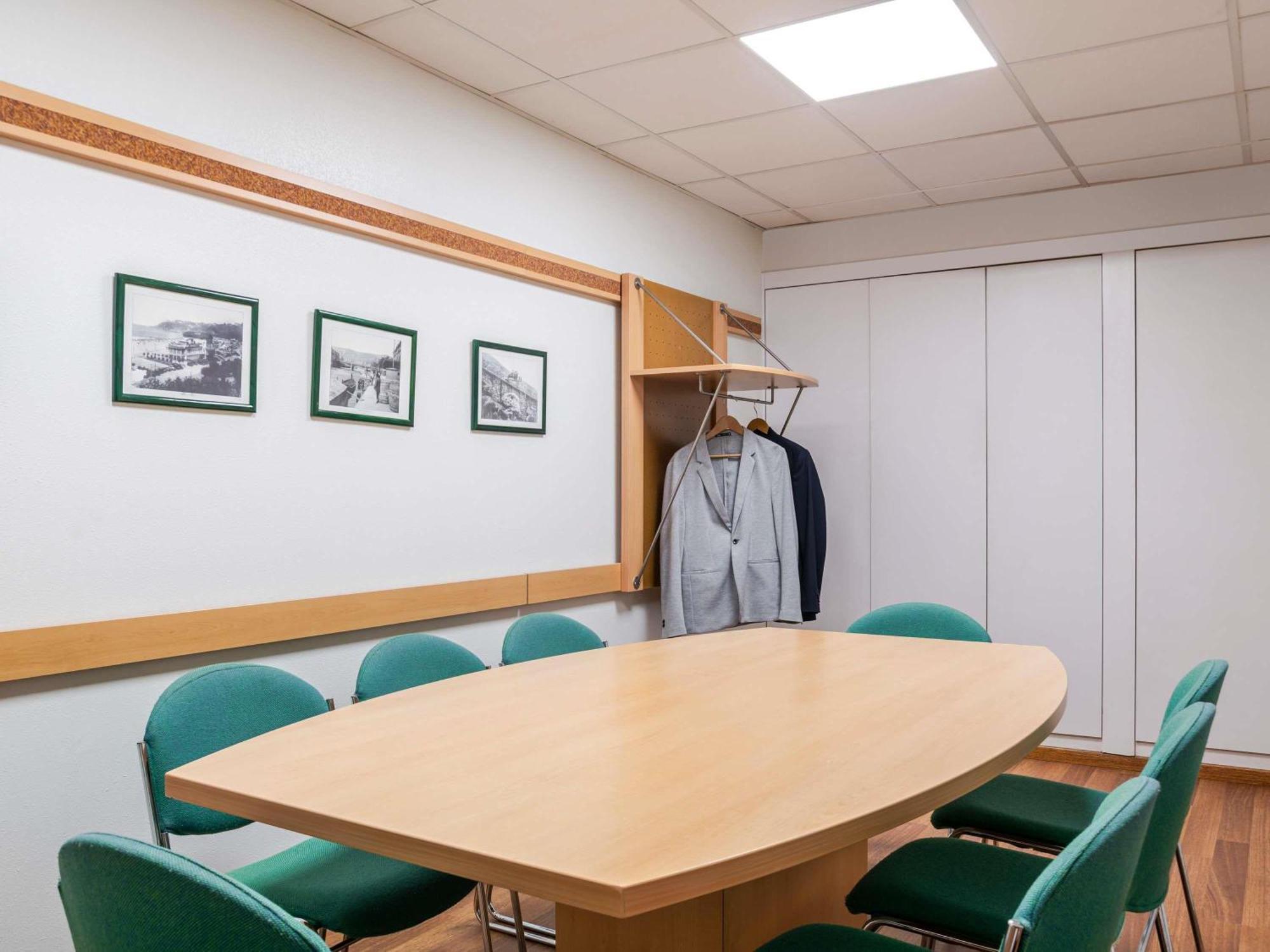 ホテル Ibis Bilbao バラカルド エクステリア 写真
