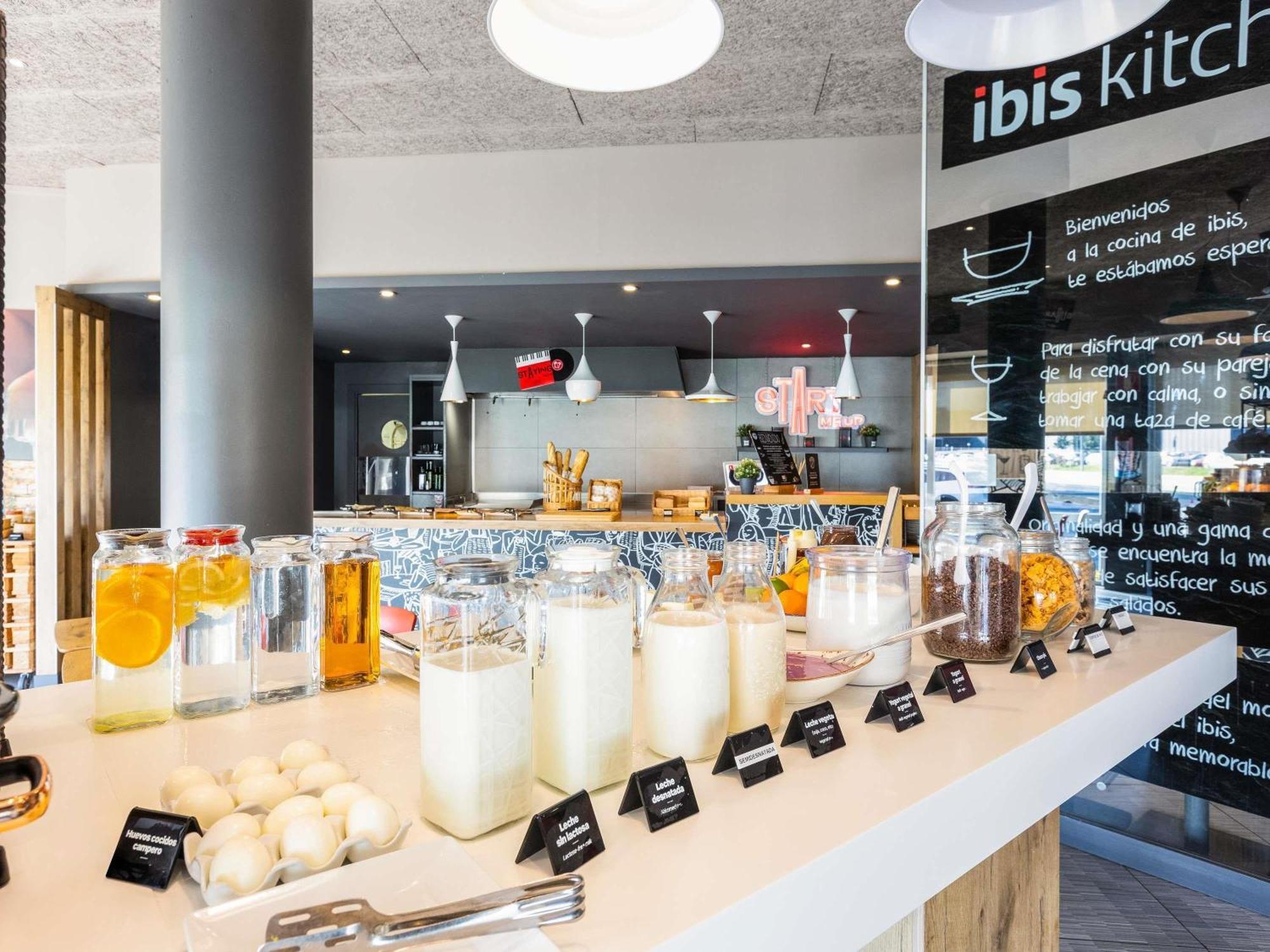ホテル Ibis Bilbao バラカルド エクステリア 写真